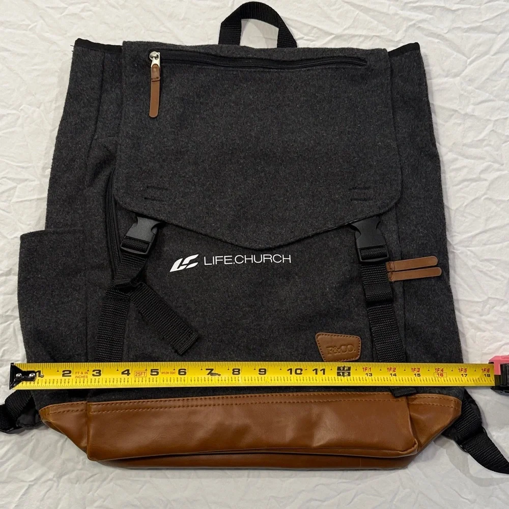 Life Church Craig GroeschelField & Co Campster Satchel Laptop Backpack NWOT - Picture 10 of 12